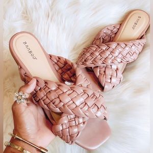 Woven criss cross slide sandals